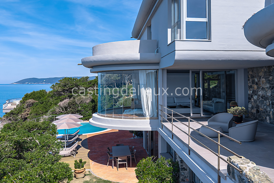 IT005 - Villa d'architecte avec accès privé à la mer en Toscane