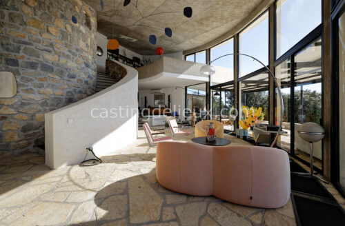 FR113 - Villa d’architecte des années 60 avec piscine à débordement