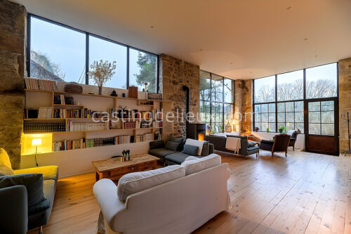 FR150 - Maison contemporaine et  près de Lyon