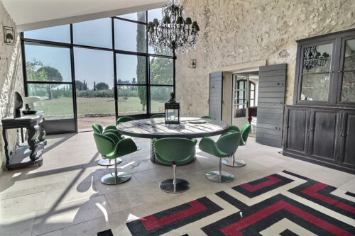 FR161 - Mas de charme avec verrière dans les Alpilles