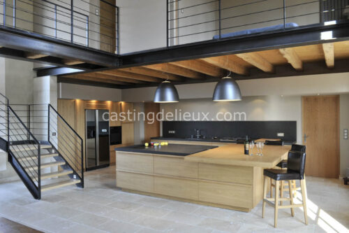 FR167- Grand mas rénové en provence