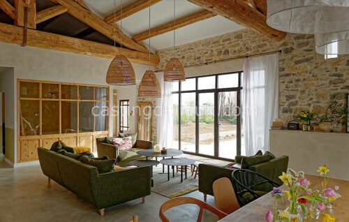 FR162 - Mas rénové à proximité de Nîmes