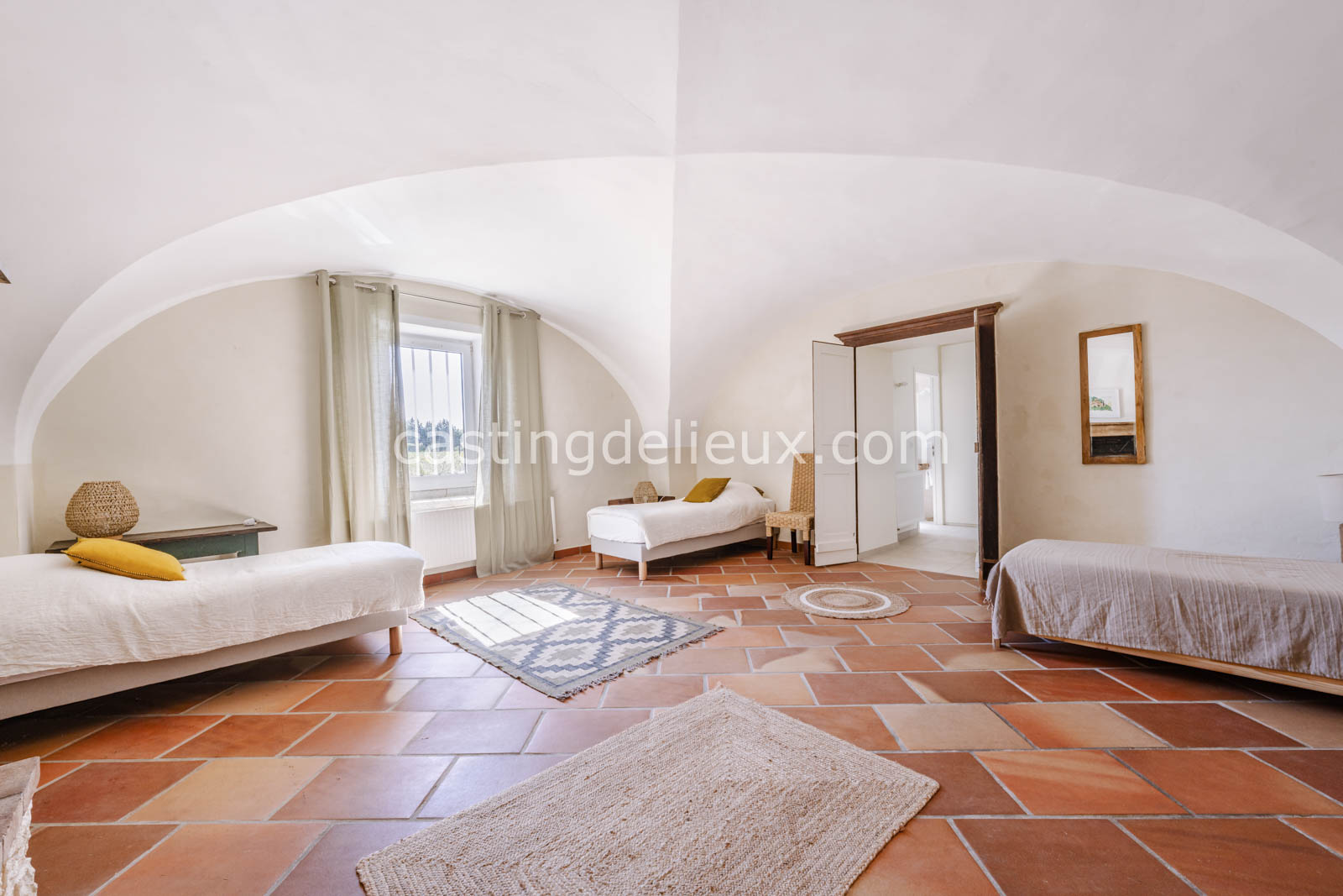 castingdelieux.com-FR185-location-lieux-tournage-shootingphoto-Montelimar-19
