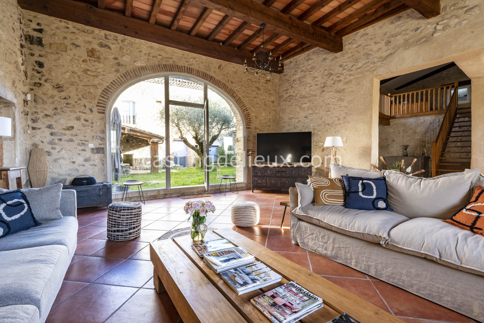 castingdelieux.com-FR185-location-lieux-tournage-shootingphoto-Montelimar-4