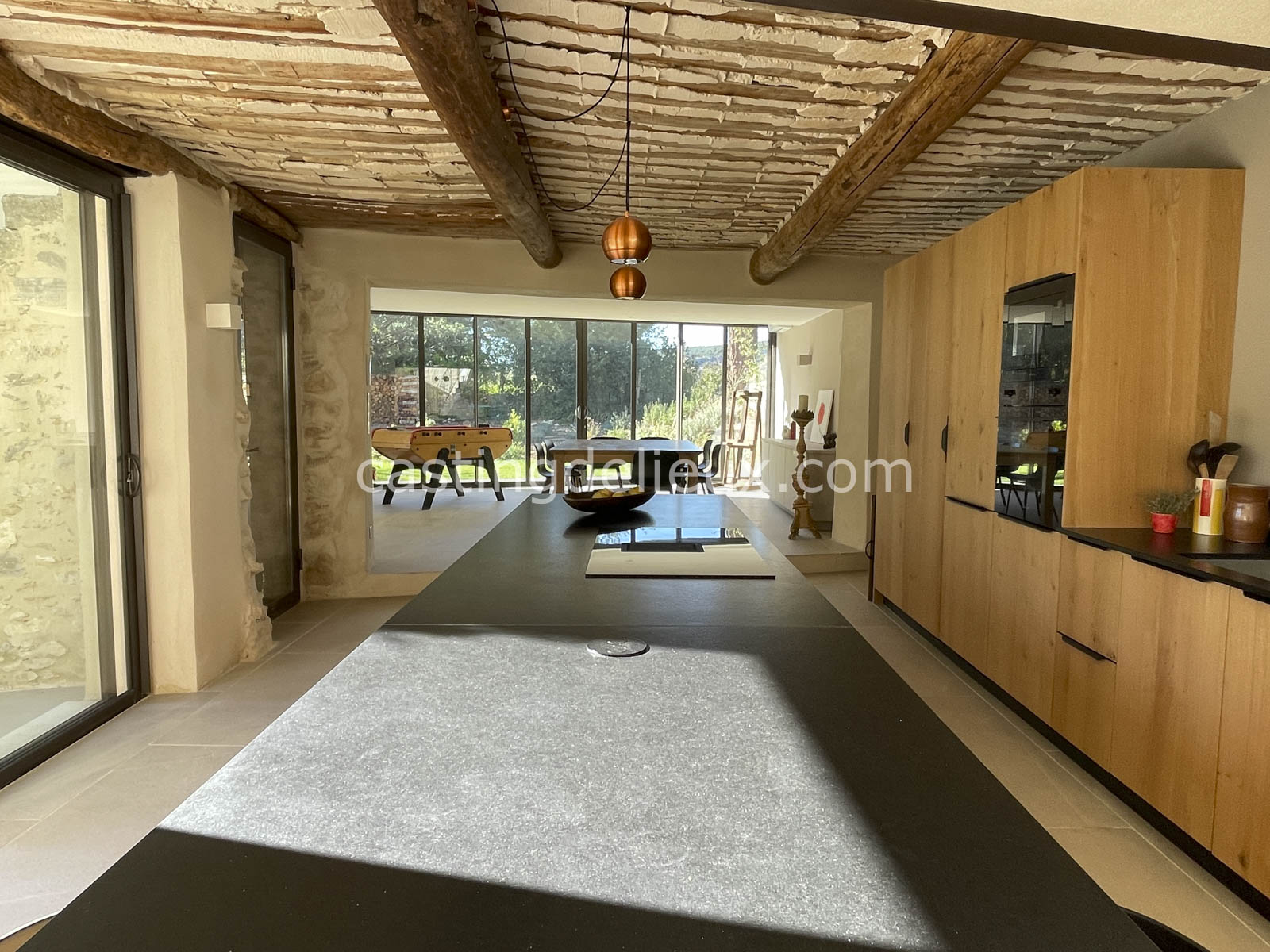 castingdelieux.com-FR201-location-lieux-tournage-shootingphoto-Luberon-10