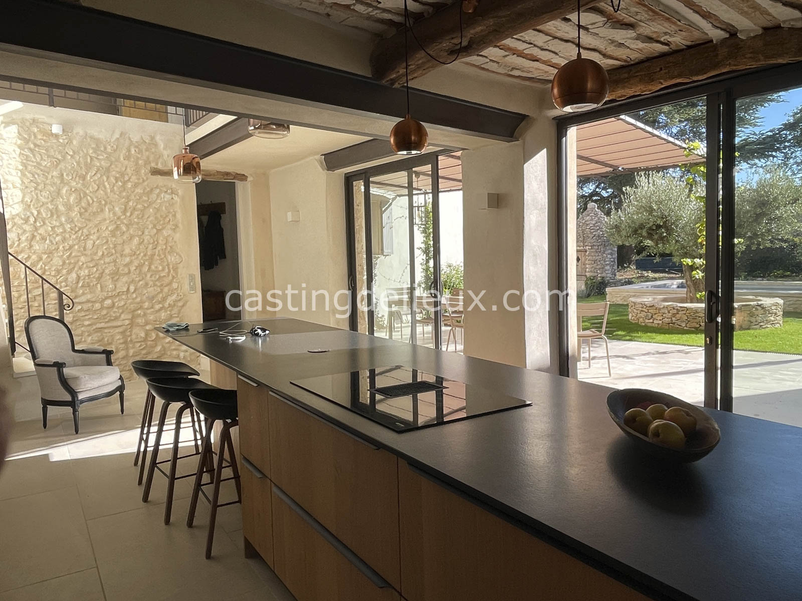 castingdelieux.com-FR201-location-lieux-tournage-shootingphoto-Luberon-12