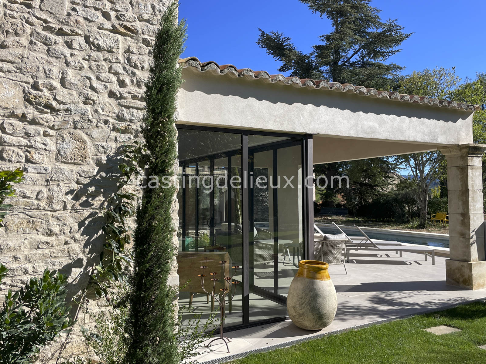 castingdelieux.com-FR201-location-lieux-tournage-shootingphoto-Luberon-121