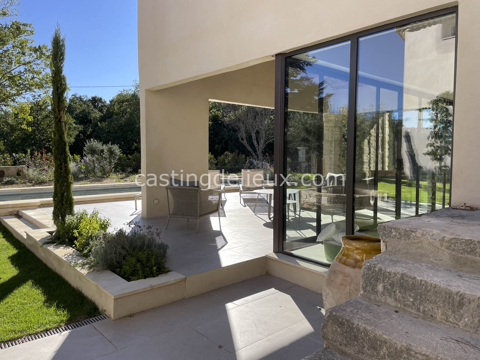 castingdelieux.com-FR201-location-lieux-tournage-shootingphoto-Luberon-123