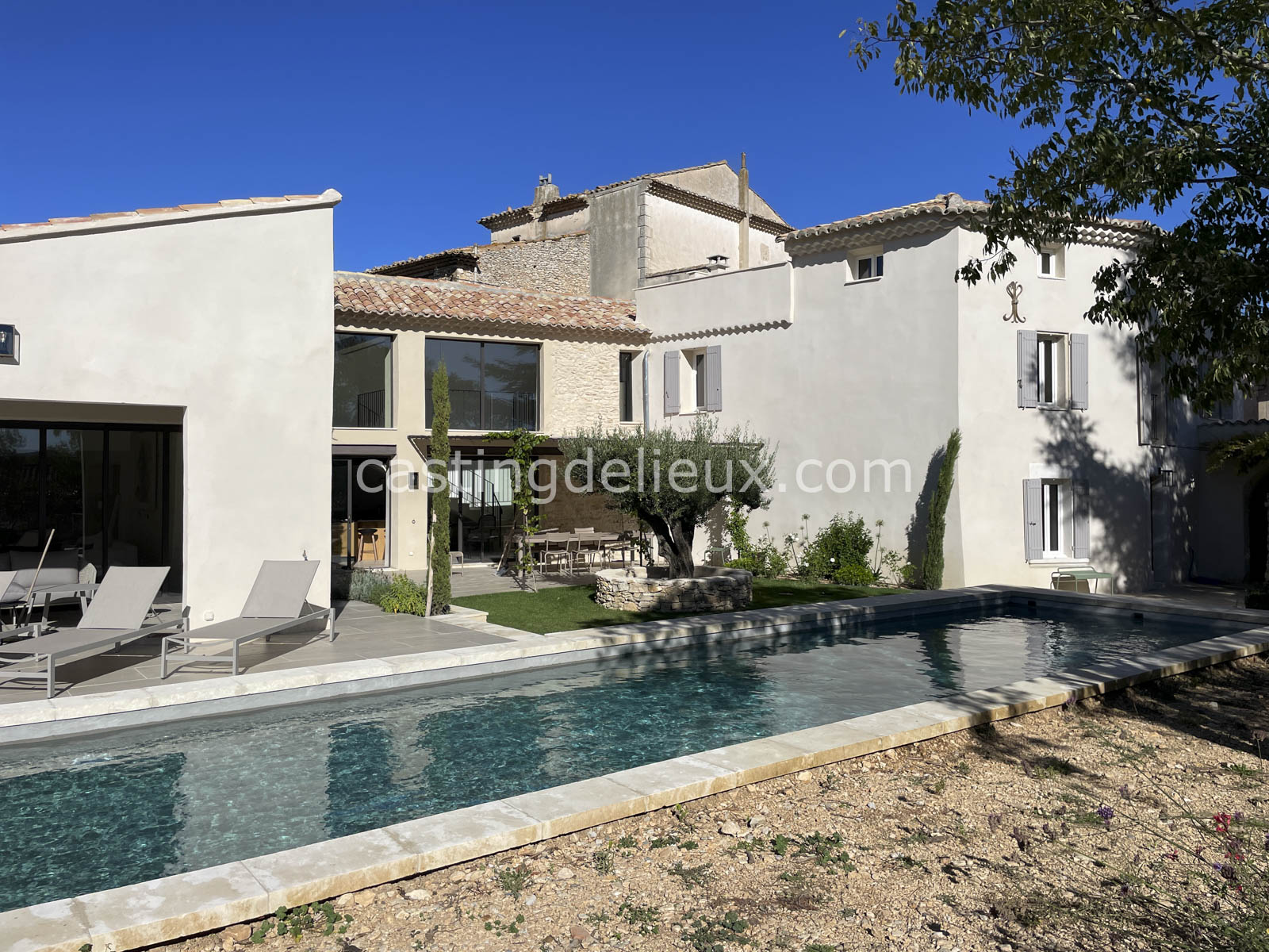 castingdelieux.com-FR201-location-lieux-tournage-shootingphoto-Luberon-129