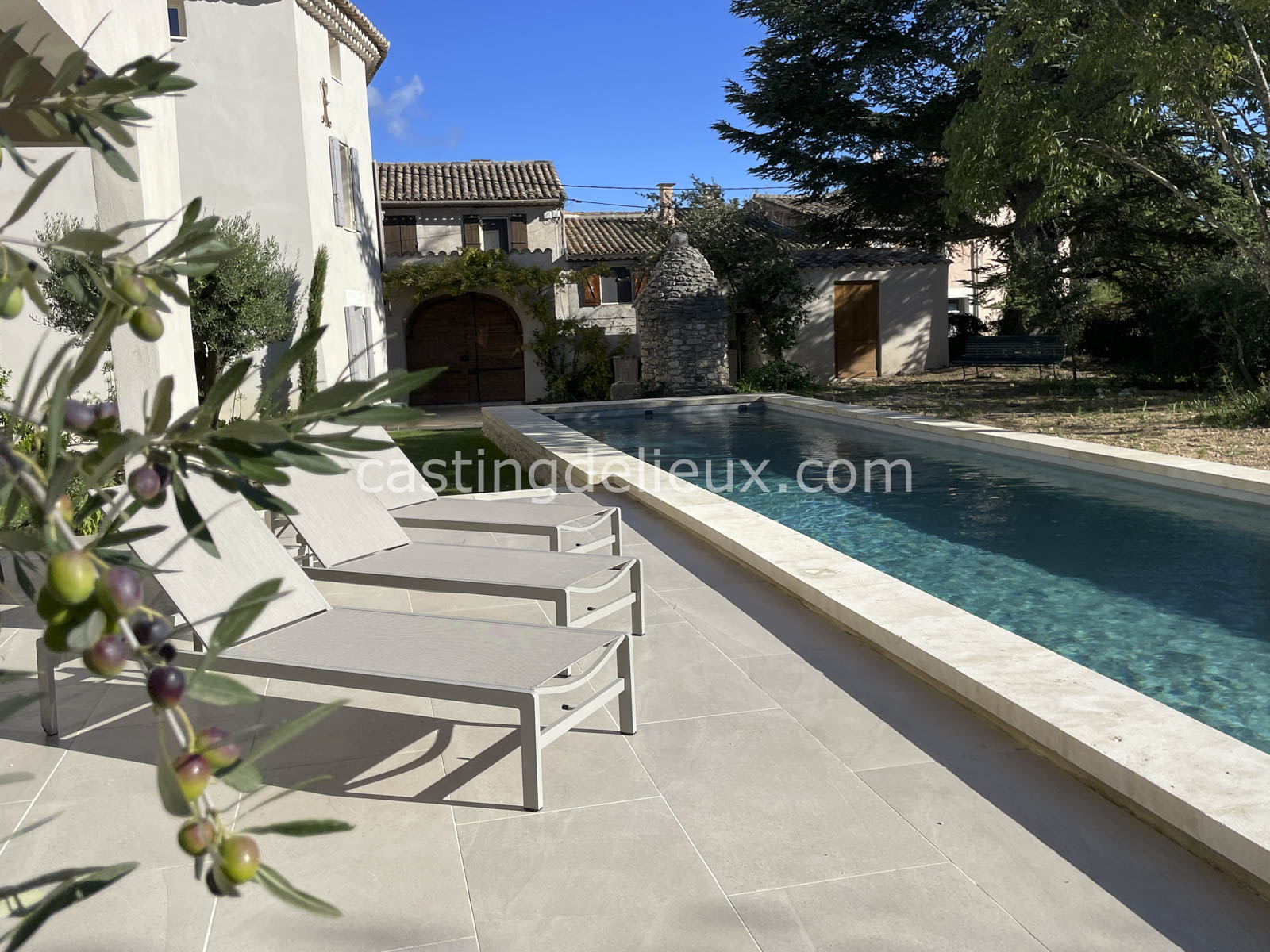 castingdelieux.com-FR201-location-lieux-tournage-shootingphoto-Luberon-133