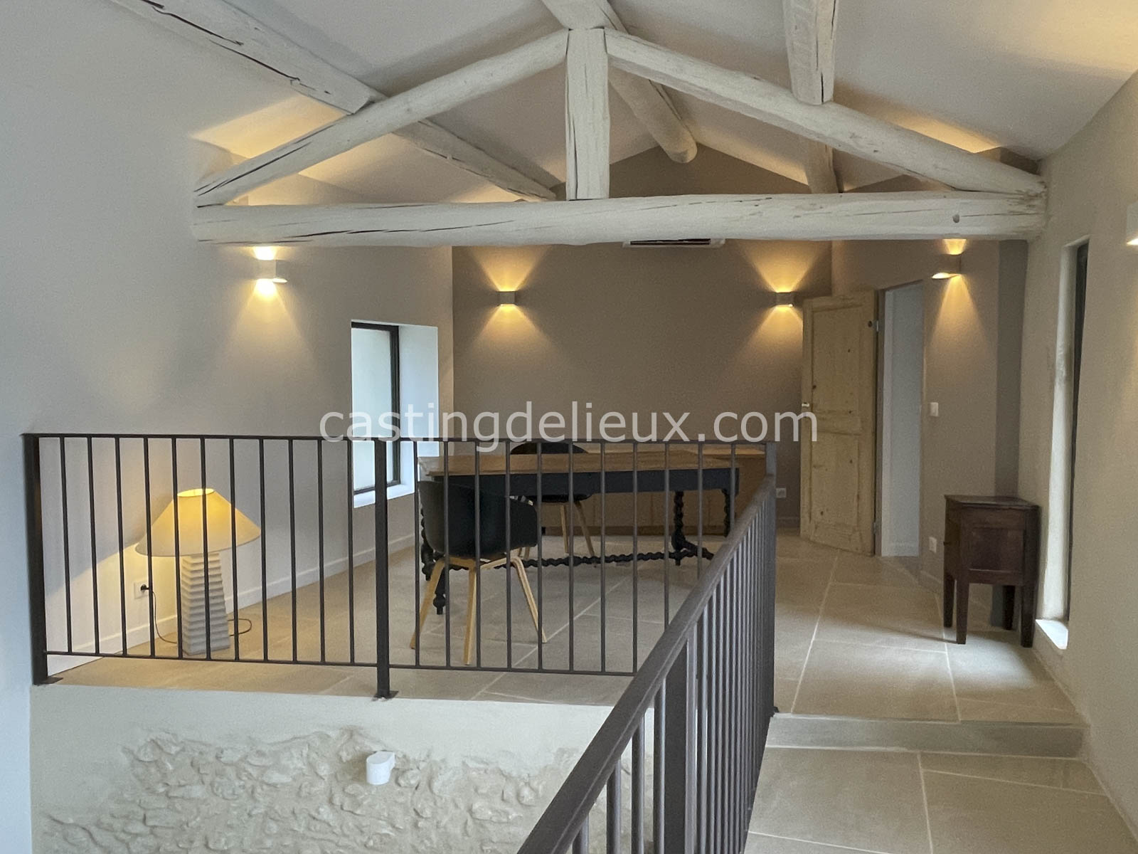 castingdelieux.com-FR201-location-lieux-tournage-shootingphoto-Luberon-26