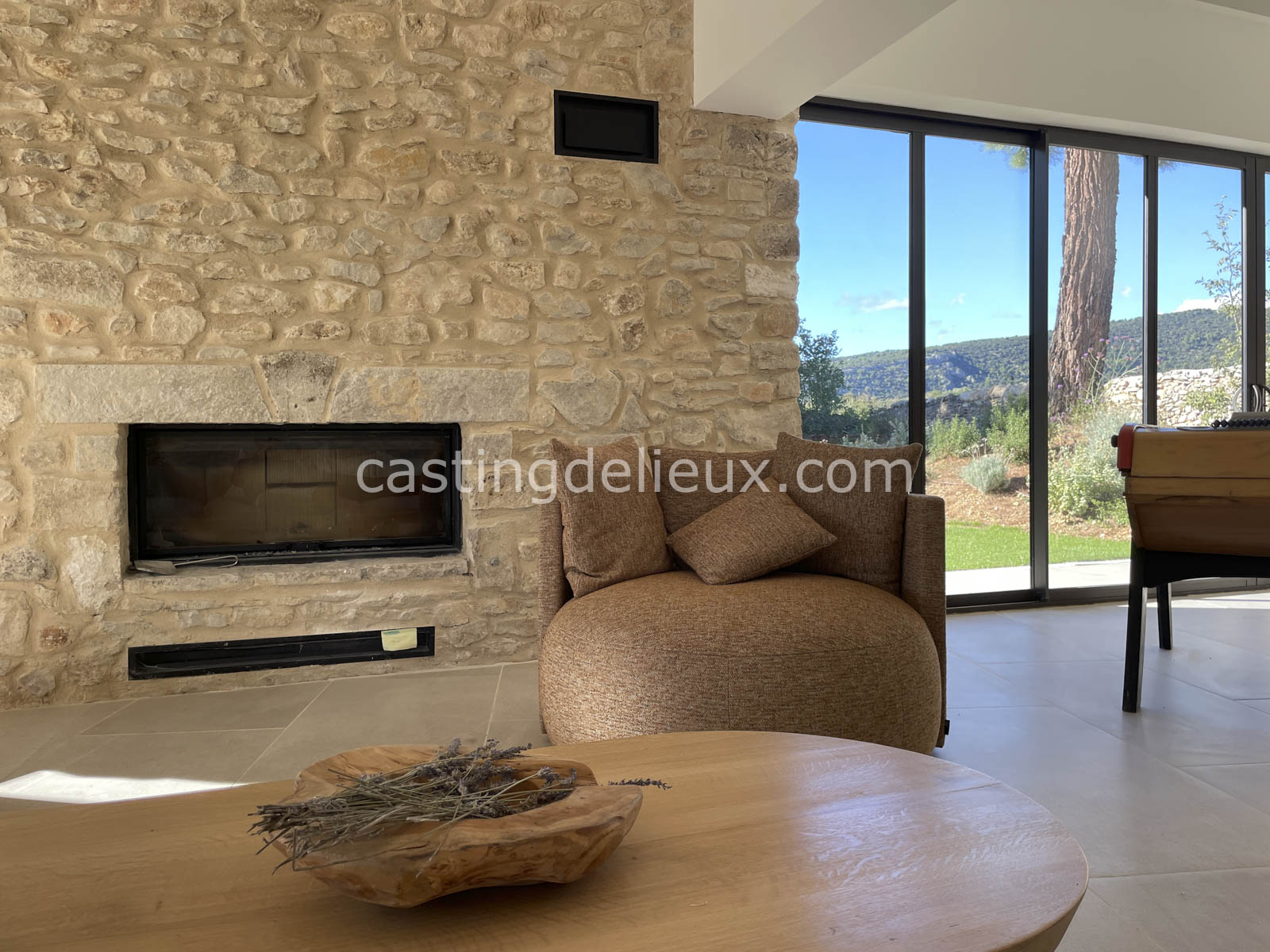 castingdelieux.com-FR201-location-lieux-tournage-shootingphoto-Luberon-3