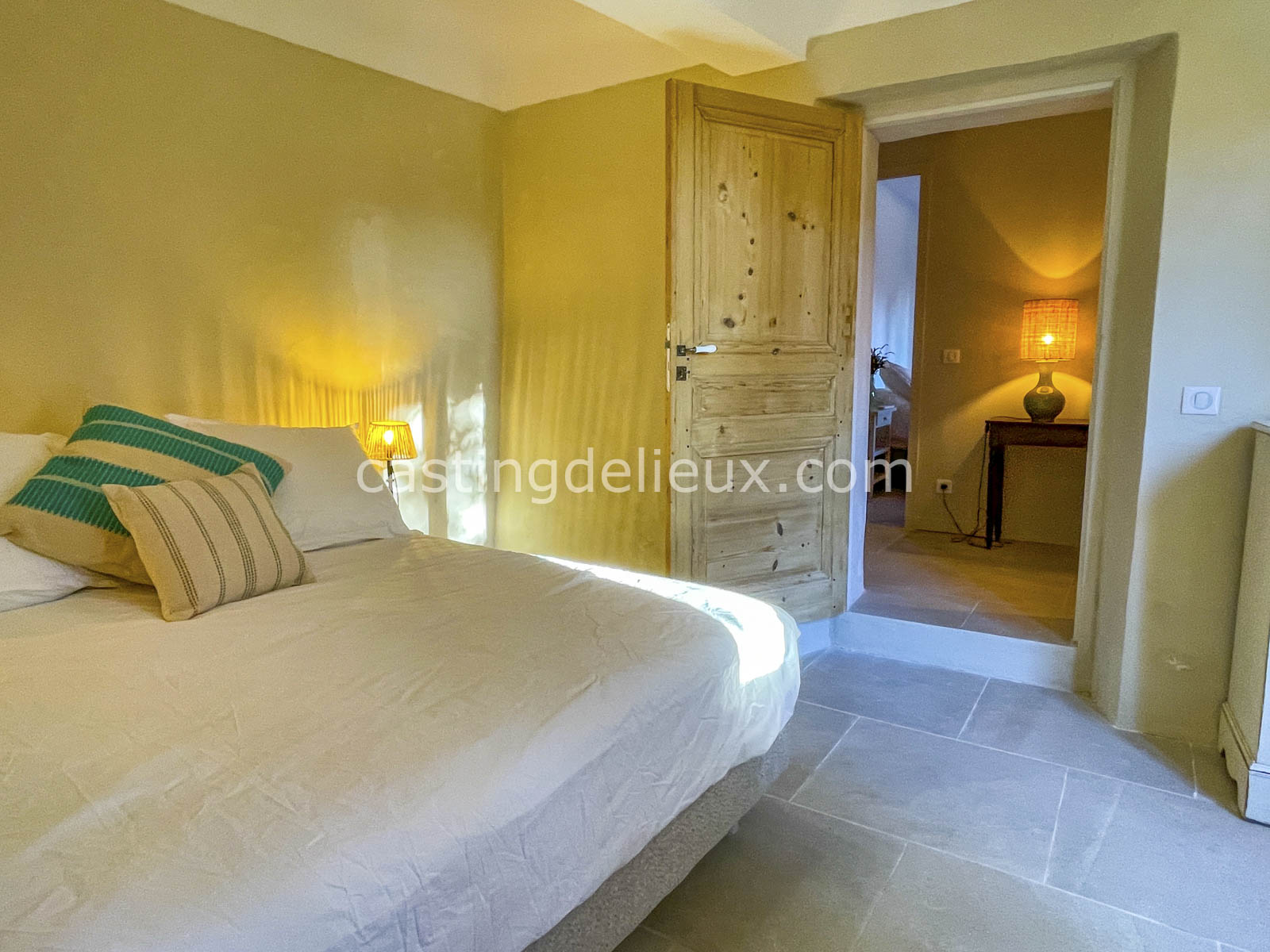 castingdelieux.com-FR201-location-lieux-tournage-shootingphoto-Luberon-50
